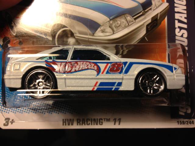 ’92 Ford Mustang - HW Racing ’11 toy car collectible - Main Image 2
