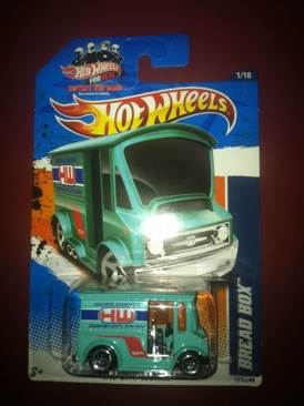 Bread Box - 2011 - HW City Works toy car collectible [Barcode 027084944334] - Main Image 1