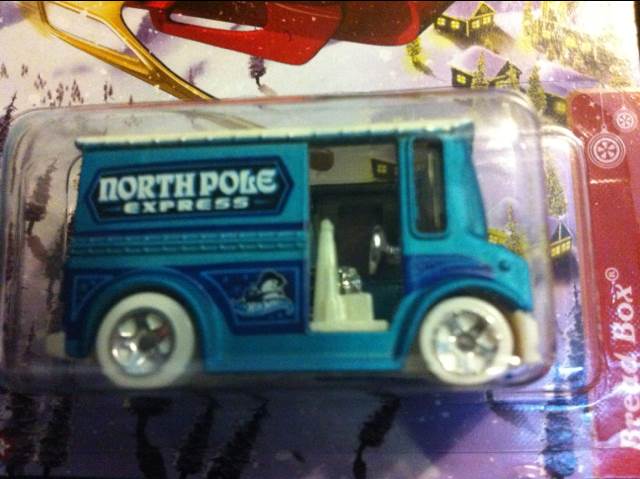 Bread Box - CITY WORKS™️ toy car collectible [Barcode 027084944334] - Main Image 2