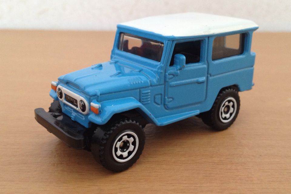 ’68 Toyota Land Cruiser - Outdoor Sportsman toy car collectible - Main Image 2