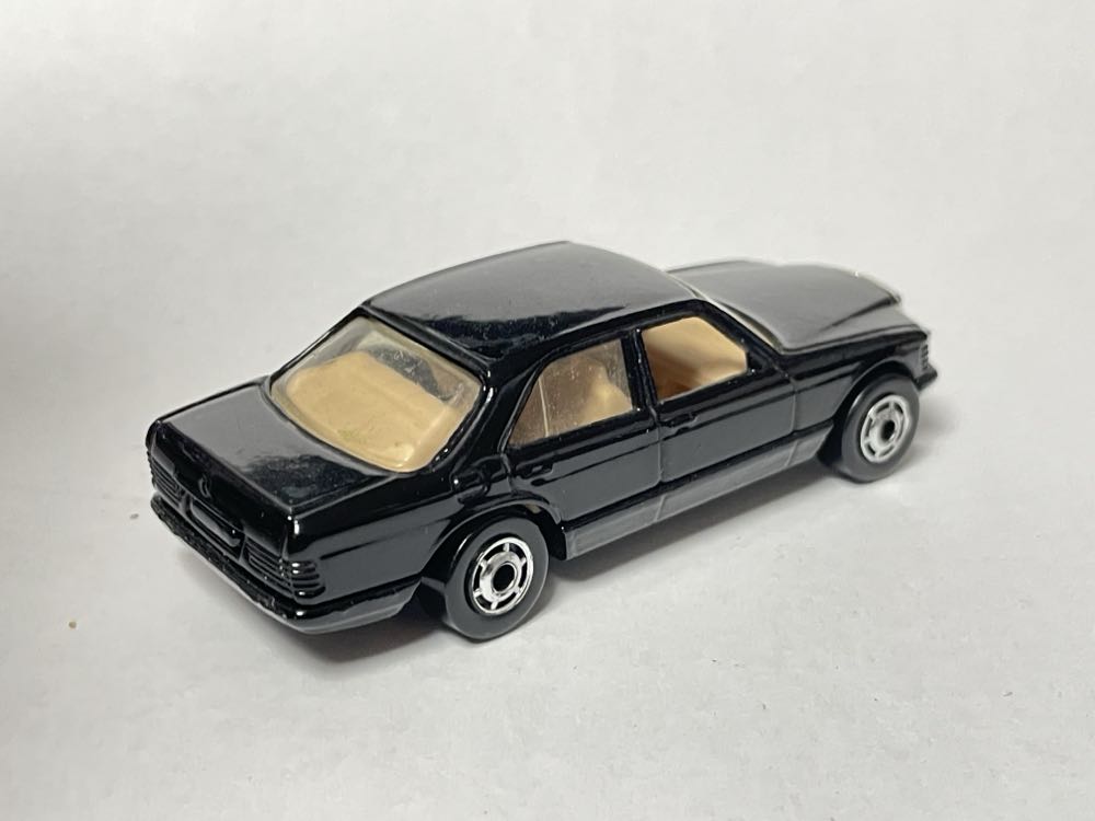 Mercedes 380 SEL  toy car collectible - Main Image 2