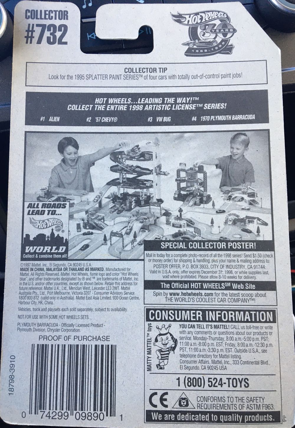 1970 Plymouth Barracuda - Artistic License toy car collectible - Main Image 2