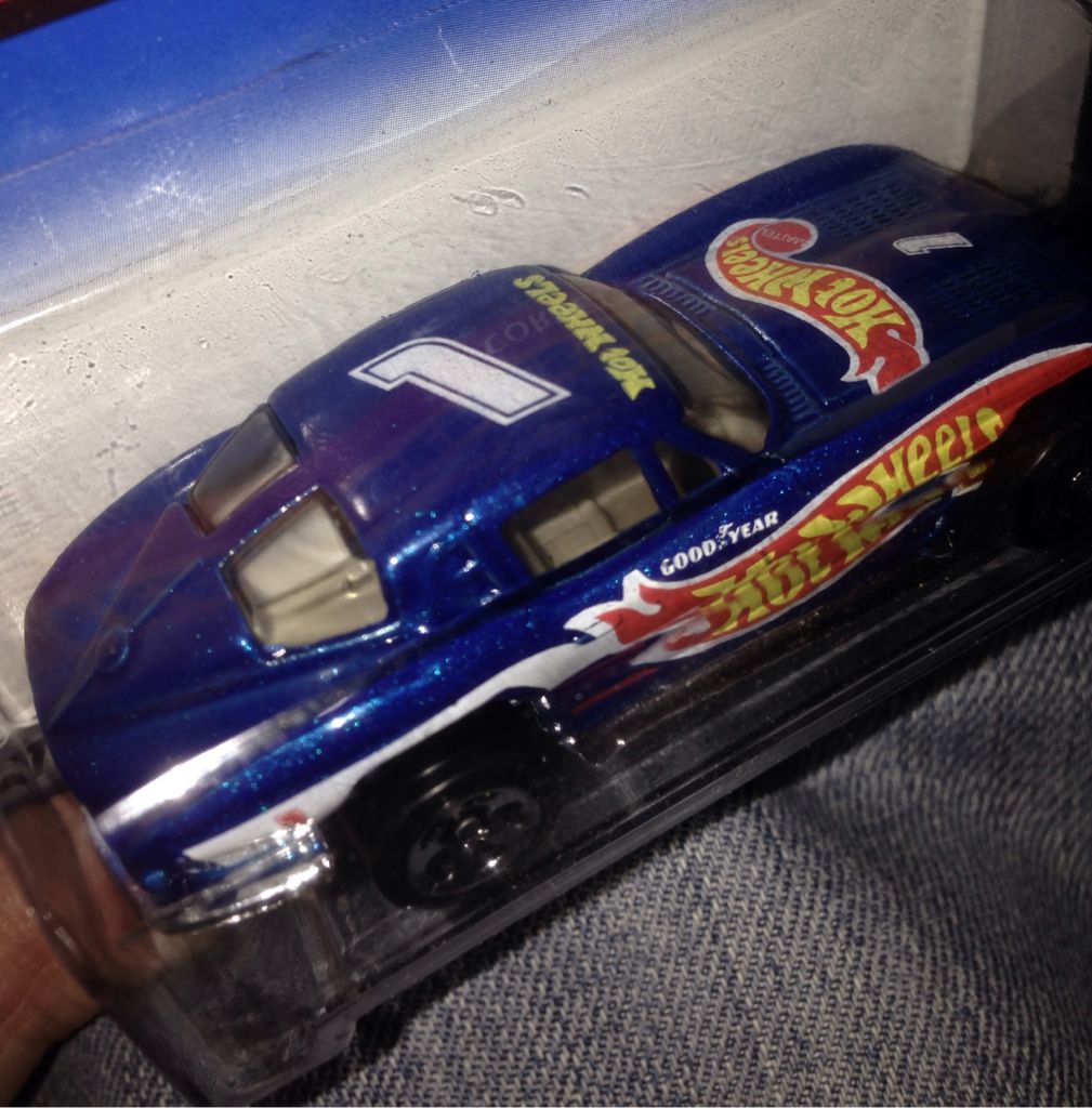 4/4 ’63 Corvette - 1998 - HW Race Team Series®️ IV toy car collectible - Main Image 2