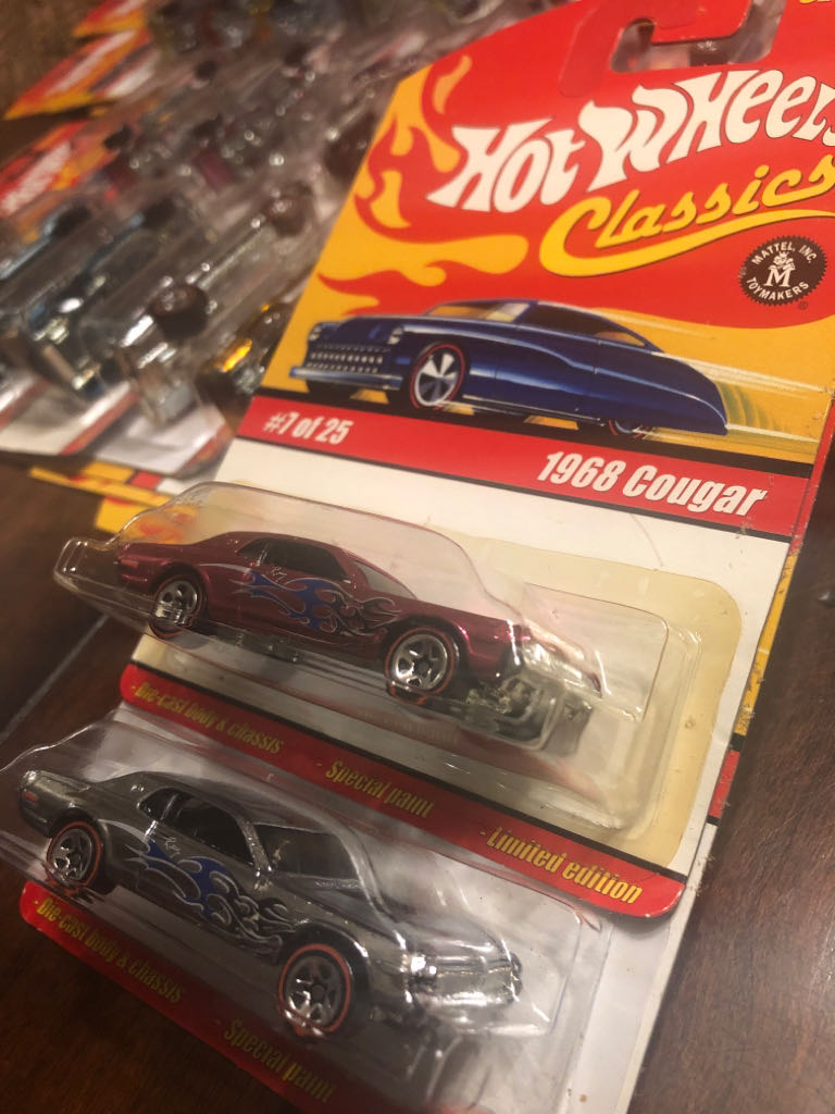 1968 Cougar - Hot Wheels Classics Series 1 toy car collectible - Main Image 2