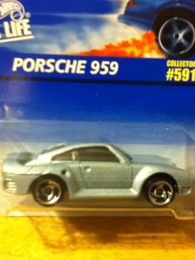 Porsche 959 - Mainline toy car collectible - Main Image 1