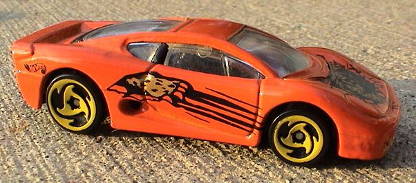 Jaguar XJ220 - Street Beast toy car collectible - Main Image 2