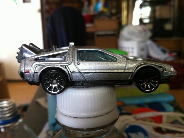 1981 DeLorean DMC-12 - Back To The Future Time Machine - 2011 HW Premiere toy car collectible - Main Image 2