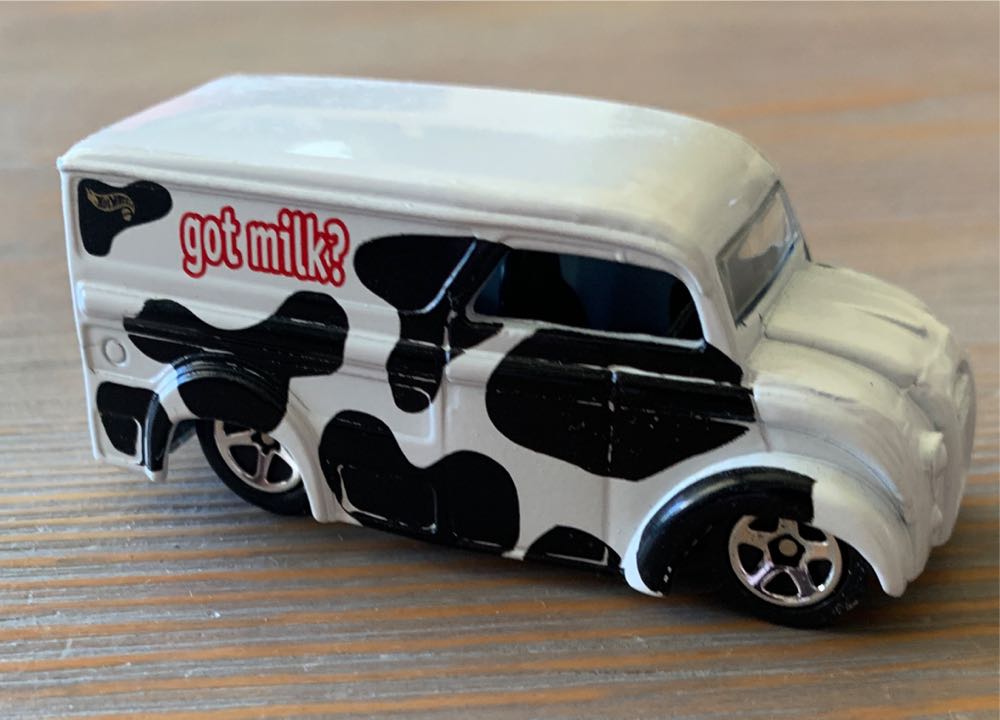 Dairy Delivery - Dairy Delivery toy car collectible - Main Image 3