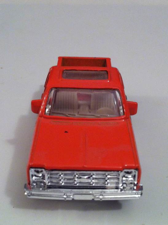 Matchbox ’75 Chevy Stepside - Outdoor Sportsman toy car collectible - Main Image 2