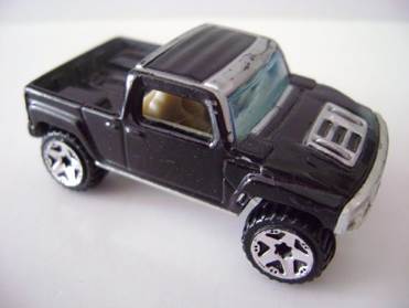 Hummer H3T - HW toy car collectible - Main Image 2