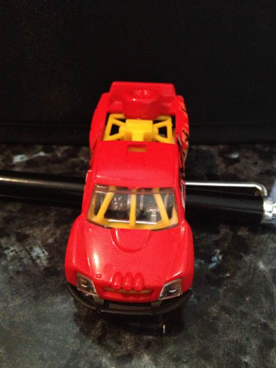 Off Track - Thrill Racers - Desert ’11 toy car collectible - Main Image 2