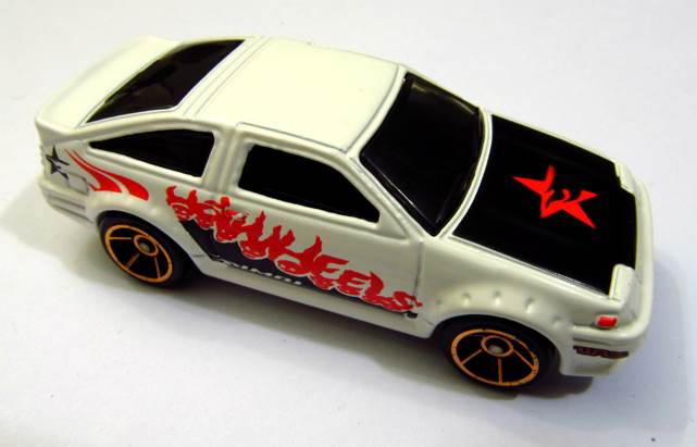 Toyota Corolla AE-86 - 2006 First Editions toy car collectible - Main Image 2