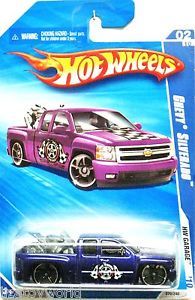 Chevy Silverado - HW Garage toy car collectible - Main Image 2
