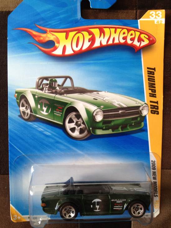 Triumph TR6 - 2009 New Models toy car collectible - Main Image 2