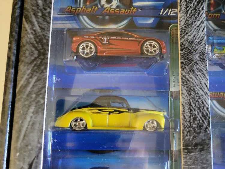 ’40 Ford Coupe - Treasure Hunt 2006 toy car collectible - Main Image 3