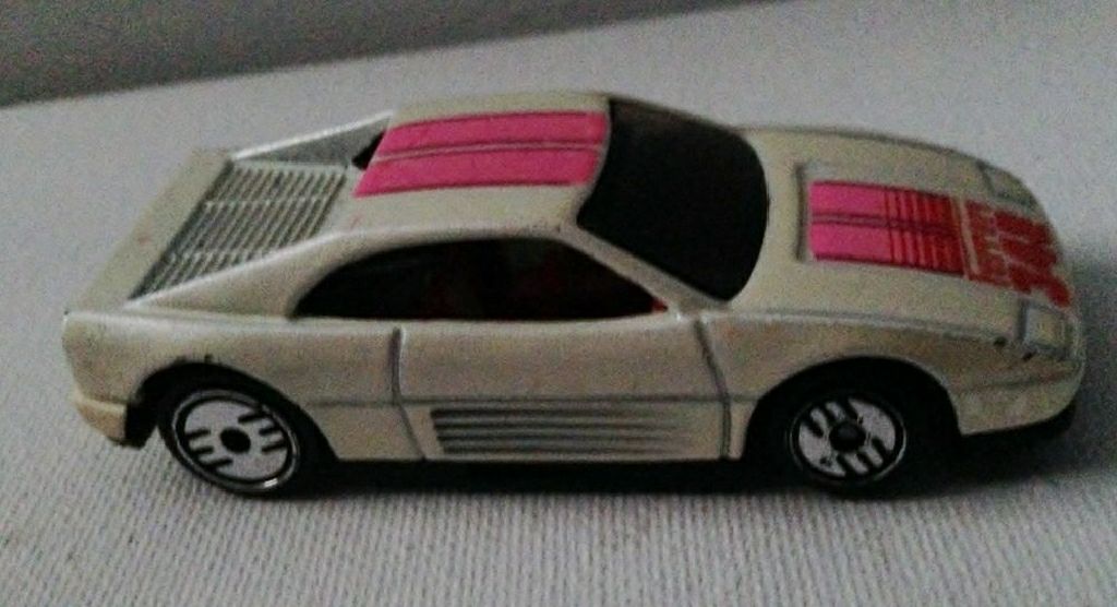 Ferrari 348 - 1992 Mainline toy car collectible - Main Image 2
