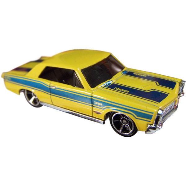 1965 Pontiac GTO - Street Beasts toy car collectible - Main Image 2