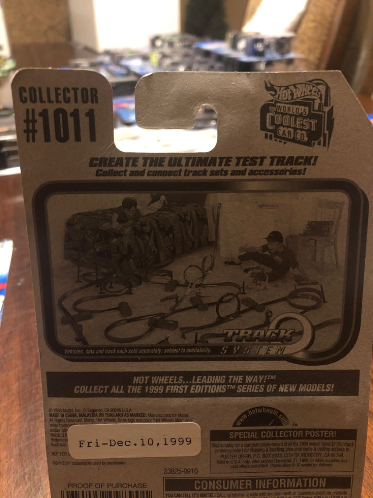 Oshkosh Cement Truck - 1998 Mainline Cars toy car collectible - Main Image 2