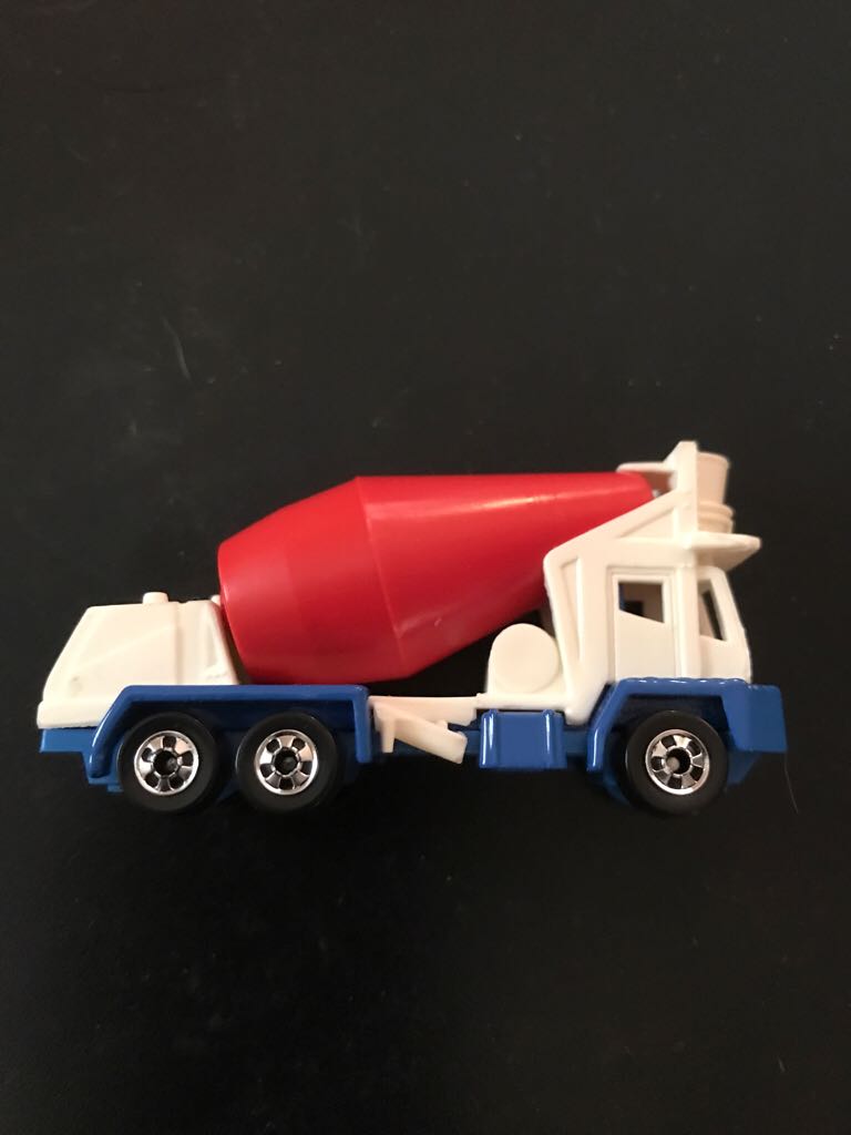 Oshkosh Cement Mixer - Workhorses toy car collectible - Main Image 2