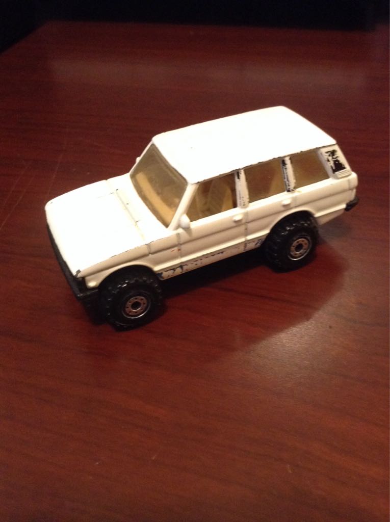 Range Rover  toy car collectible - Main Image 2