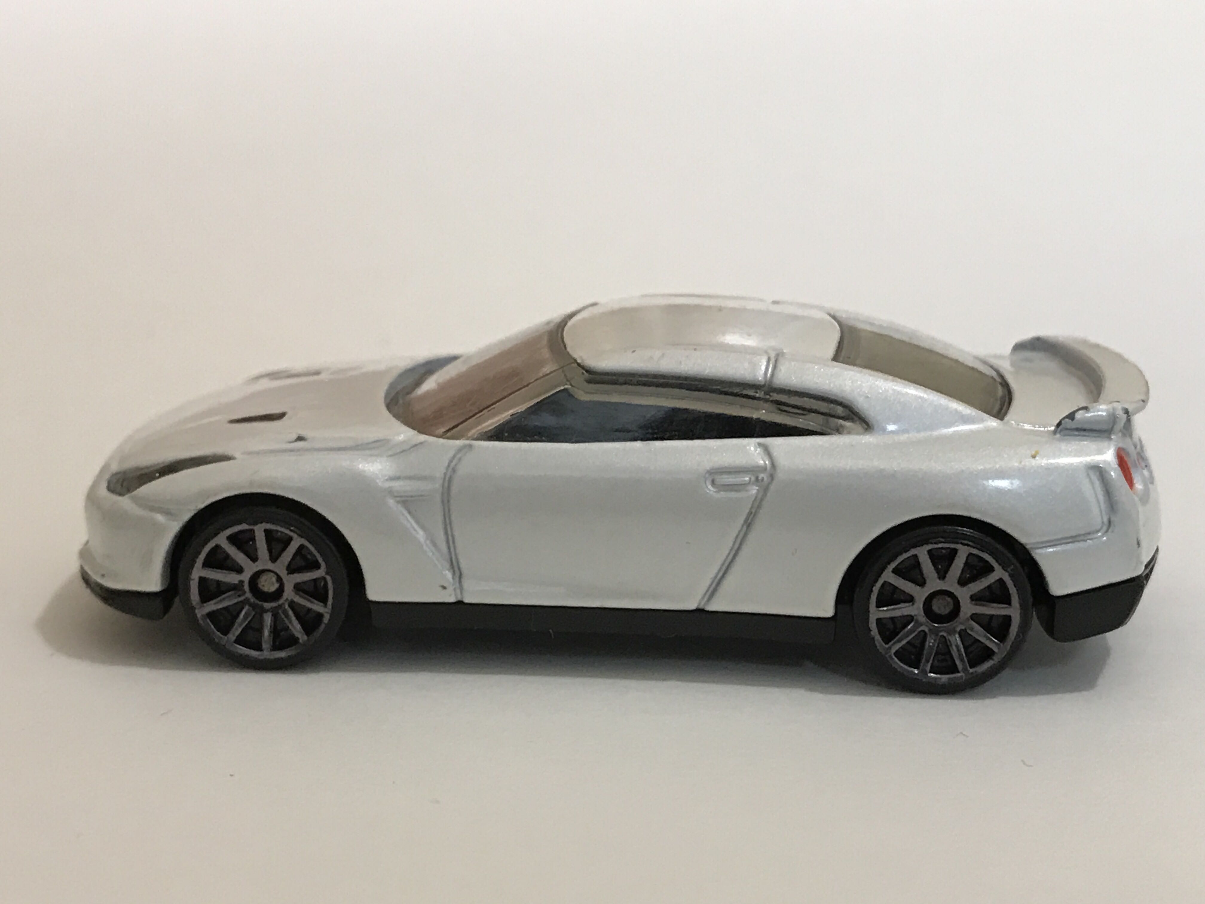 Nissan GT-R - HW Premiere ’09 toy car collectible - Main Image 3