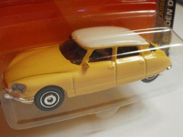 Citroen DS (Loose) - Heritage Classics toy car collectible - Main Image 2