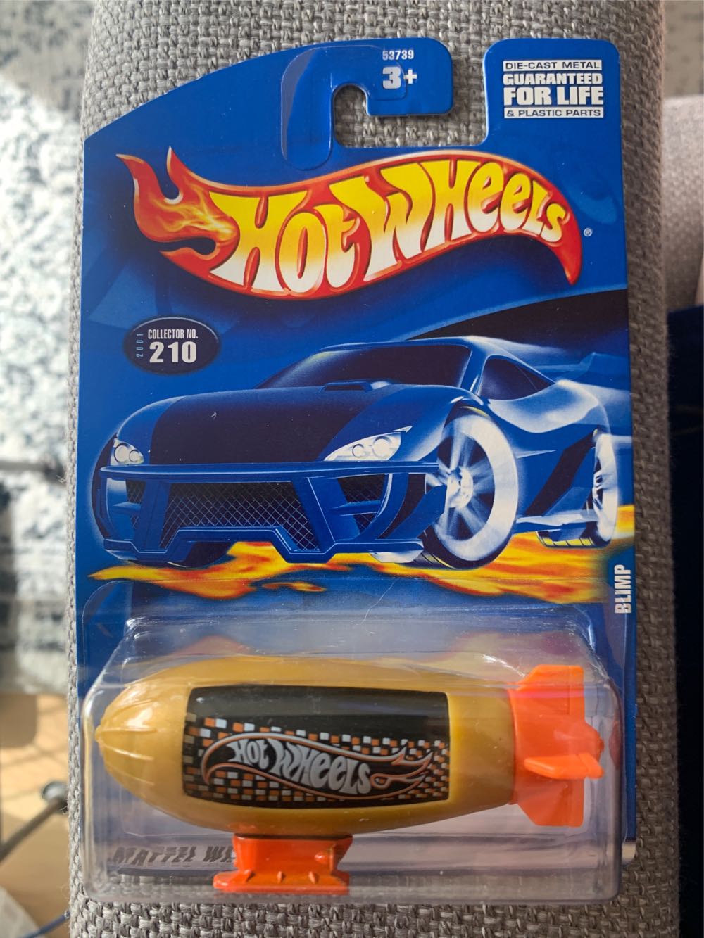 Blimp - Hot Wheels toy car collectible - Main Image 3
