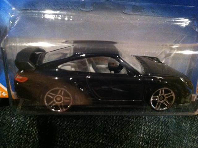 Porsche 911 GT2 - HW Premiere toy car collectible - Main Image 2