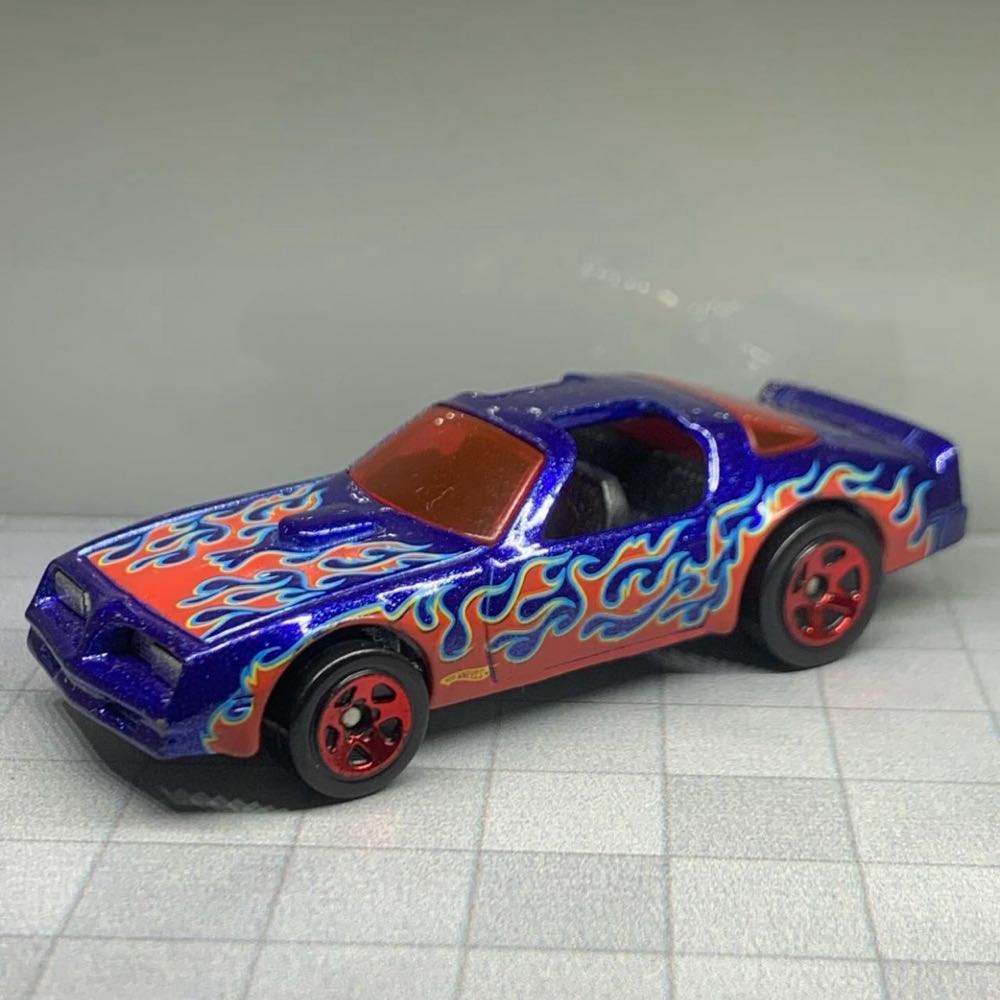Pontiac Hot Bird 78 - Race World: Volcano toy car collectible - Main Image 3