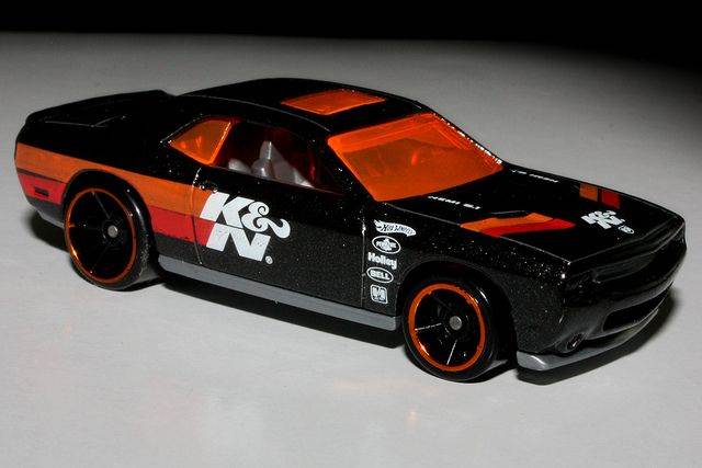 ’08 Challenger SRT8 - HW Muscle Mania toy car collectible - Main Image 2