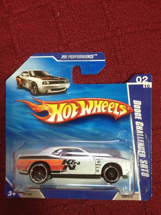 Dodge Challenger Srt8 - 2010 HW Performance toy car collectible - Main Image 2