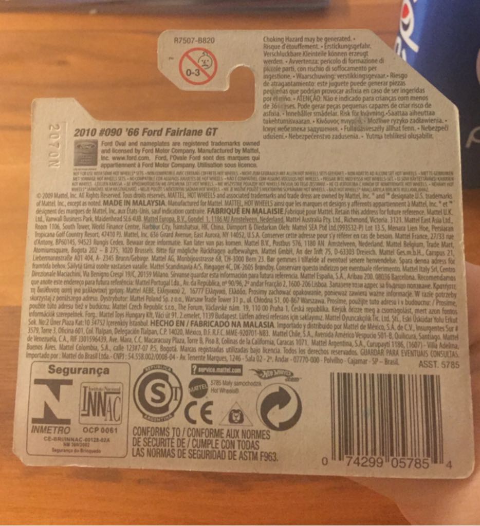 ‘66 Ford Fairlane GT - 2010 - HW MUSCLE MANIA toy car collectible - Main Image 2