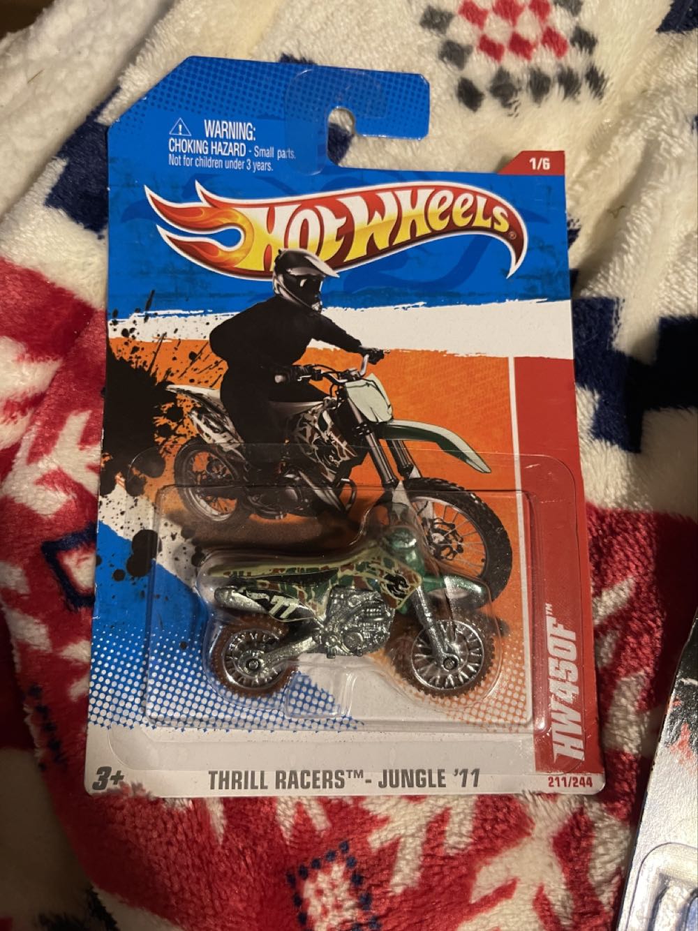 HW450F - Thrill Racers - Jungle ’11 toy car collectible - Main Image 2