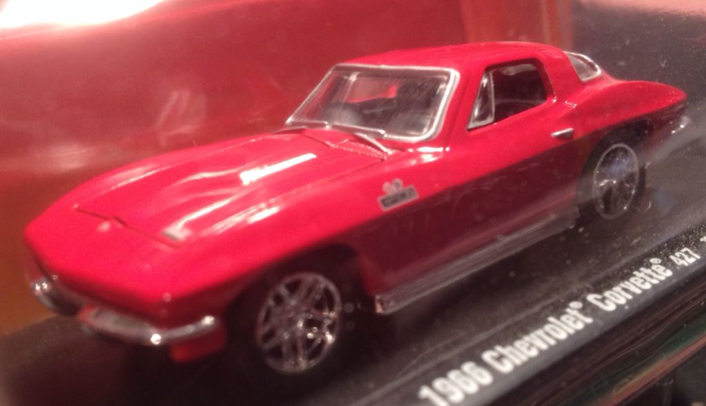 Corvette / 1966 - 427 - 2010 M2 Machines Release 8 toy car collectible - Main Image 2