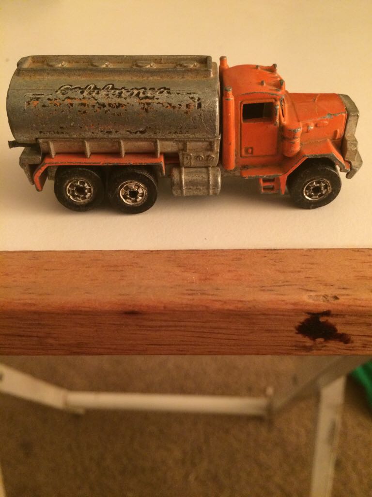 Peterbuilt Tank Truck - Workhorses toy car collectible - Main Image 2