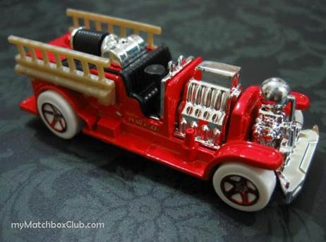 Old Number 5.5 - 2010 Treasure Hunt toy car collectible - Main Image 2