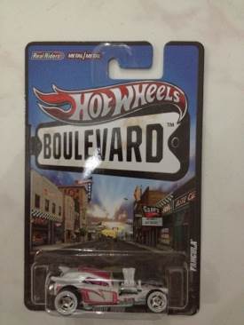 Custom ‘77 Dodge Van