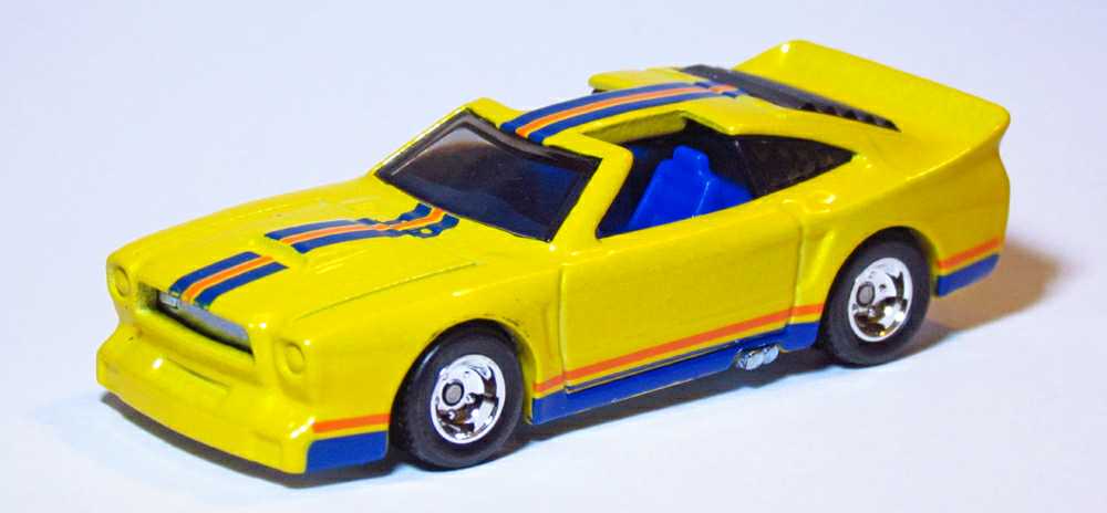 1978 Ford Mustang II - Hot Wheels Boulevard: Underdogs toy car collectible - Main Image 2
