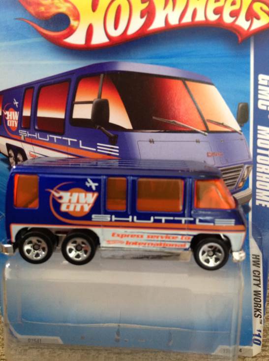GMC Motorhome - HW City Works ’10 toy car collectible - Main Image 2