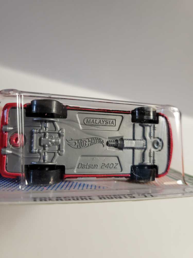 Datsun 240Z - Treasure Hunts ’11 toy car collectible - Main Image 3