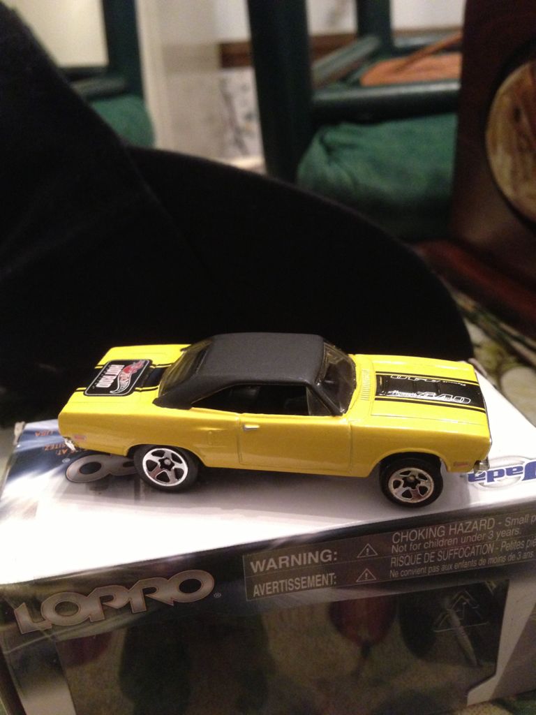 ’70 Plymouth Roadrunner - Hot Rod Magazine toy car collectible - Main Image 2