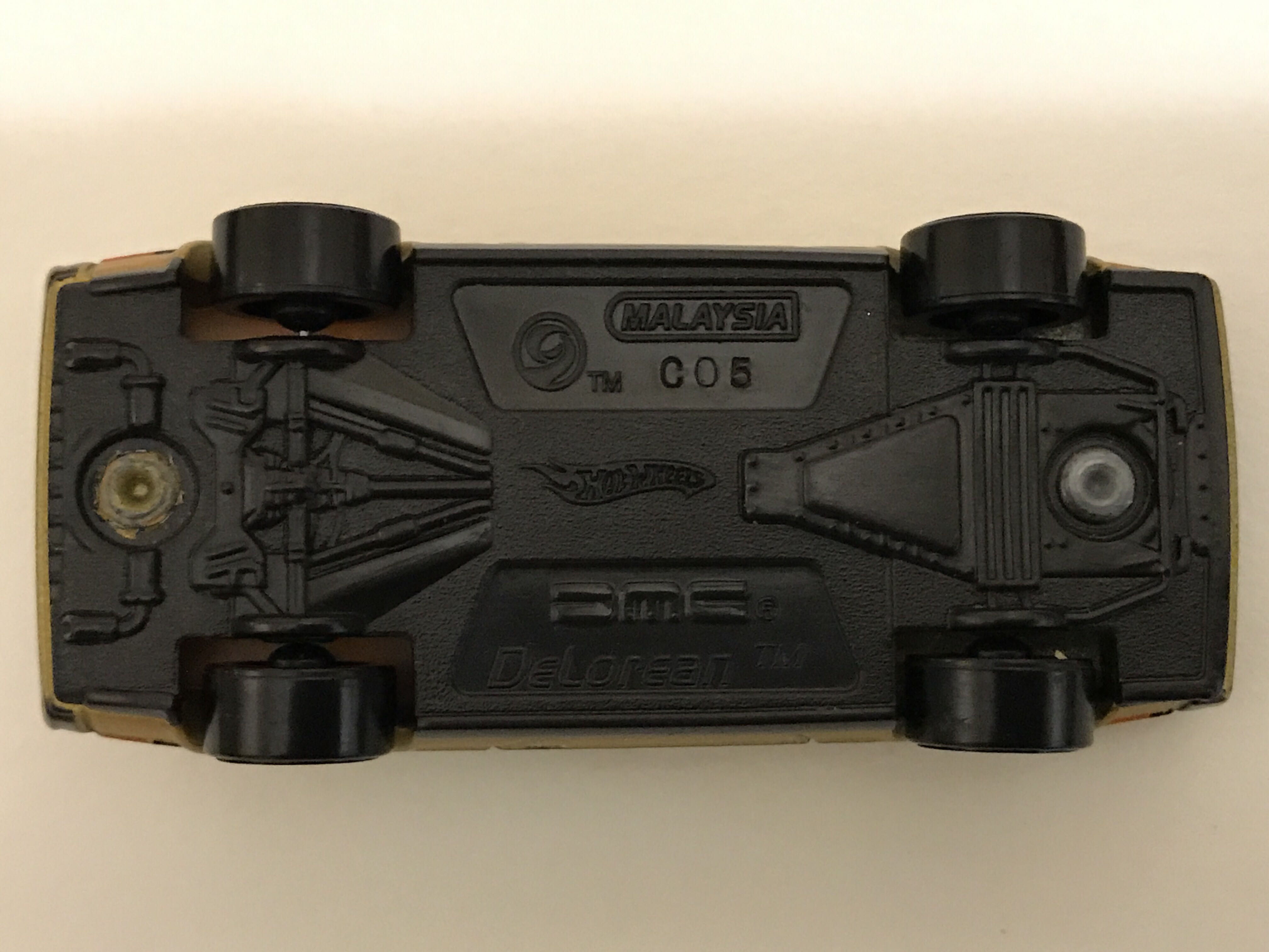 Delorean DMC-12 ‘81 - 2010 - HW PREMIERE toy car collectible - Main Image 4