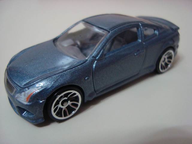 10 Infiniti G37 - 2010 New Models toy car collectible - Main Image 2