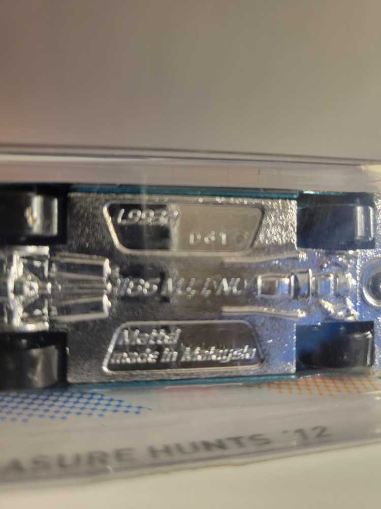 ’69 Chevelle SS 396 X3 - Treasure Hunts ’12 toy car collectible - Main Image 3