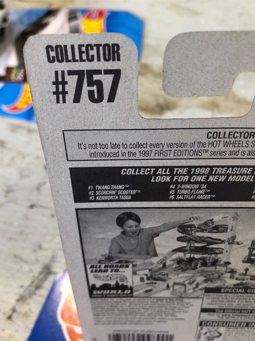 Sol-Aire CX4 - Treasure Hunt toy car collectible - Main Image 2