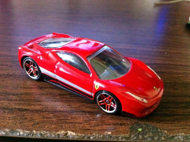 Ferrari 458 Italia - HW All Stars ’12 toy car collectible - Main Image 2