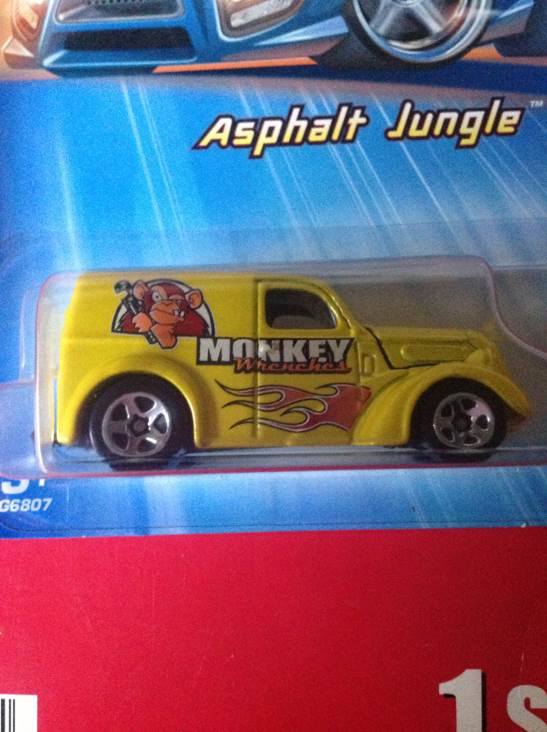 Anglia Panel - 2005 - HW Asphalt Jungle toy car collectible - Main Image 2