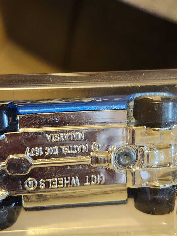 1957 Ford Thunderbird - Tattoo Machines Series toy car collectible - Main Image 3