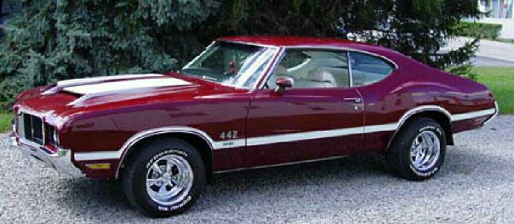 Oldsmobile 442 - Muscle Mania toy car collectible - Main Image 2