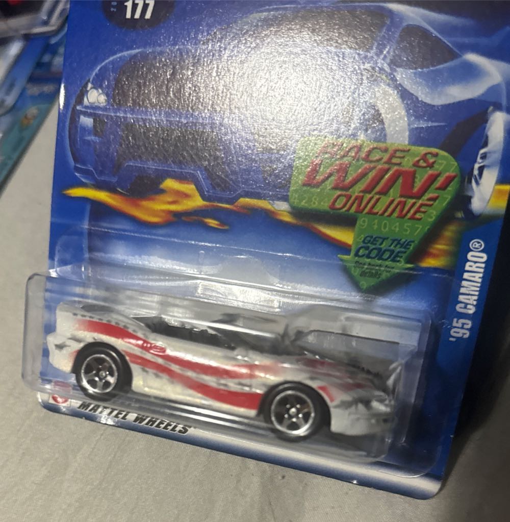 95 Camaro - MATELL WHEELS toy car collectible - Main Image 3